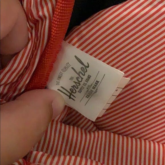 NWOT LARGE Hershel Backpack - Picture 10 of 12